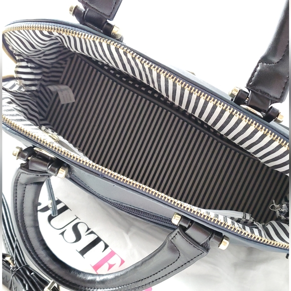 Chic 'Arrival' Bag by JustFab, Navy w/ Gold Hardware - Picture 8 of 9